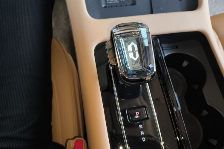 鸿蒙智行 问界M7 2024款 1.5T 智驾四驱Pro版 6座中控内饰18