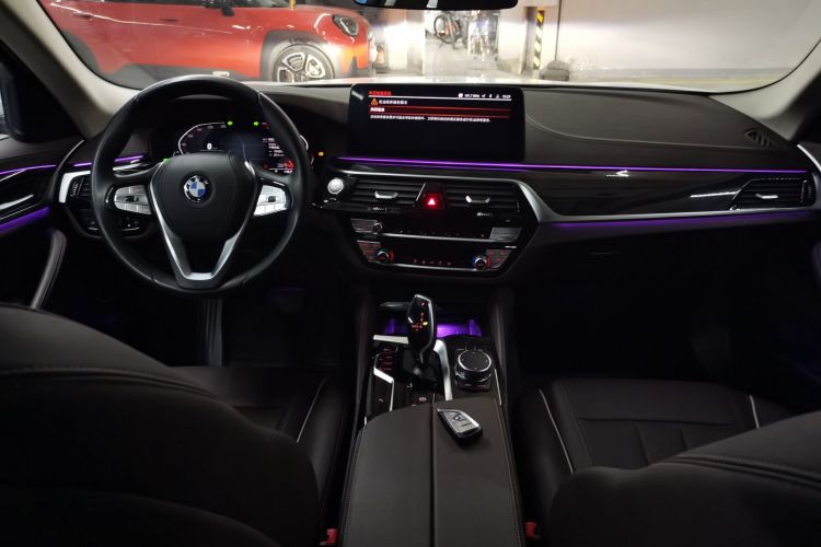 宝马5系 2022款 改款二 525Li 豪华套装中控内饰12