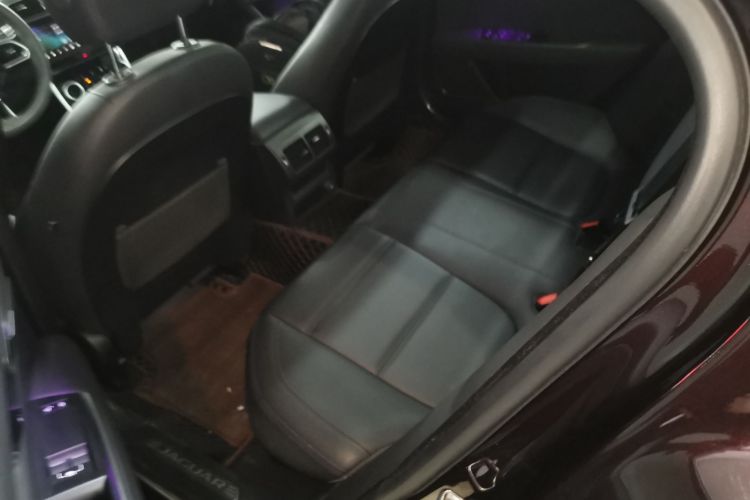 捷豹XEL 2020款 2.0T 250PS SE科技优雅版中控内饰21