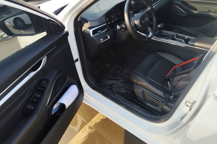 吉利汽车 帝豪 2022款 第4代 1.5L CVT精英型中控内饰20