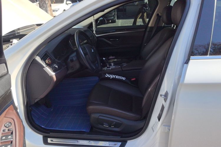 宝马5系 2017款 525Li 豪华设计套装局部细节19