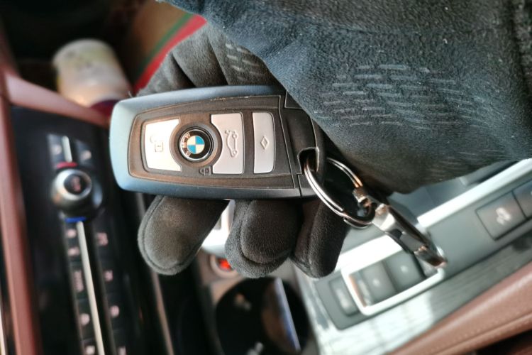 宝马5系 2014款 528Li xDrive领先型中控内饰11