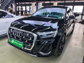 奥迪Q7 2025款 55 TFSI quattro S line尊贵型