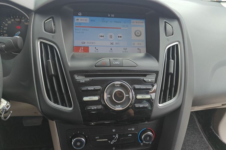 福特 福克斯 2018款 三厢经典 1.6L 自动舒适型智行版中控内饰16