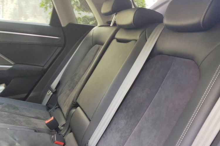 奥迪Q3 2019款 35 TFSI 进取动感型中控内饰7004