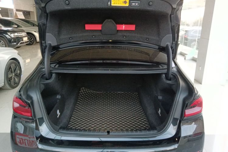 宝马5系 2023款 530Li 领先型 M运动套装局部细节23