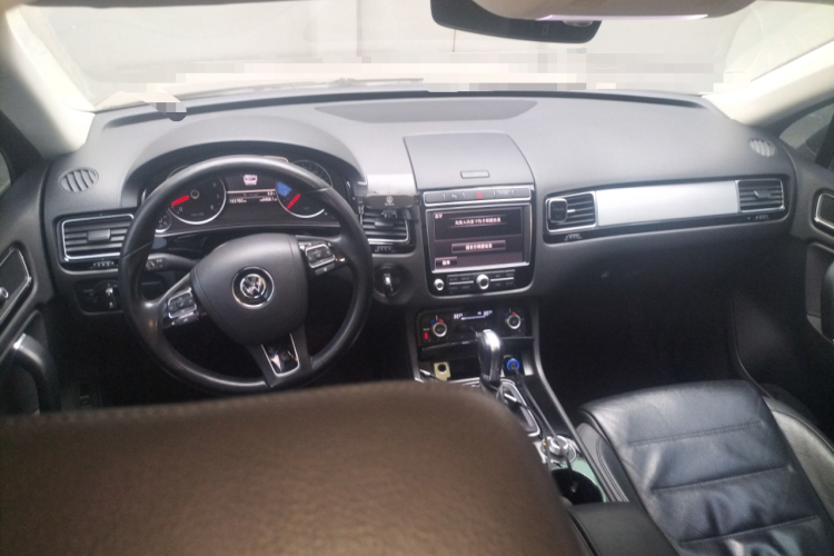 大众 途锐 2017款 3.0TSI 拓界版中控内饰12