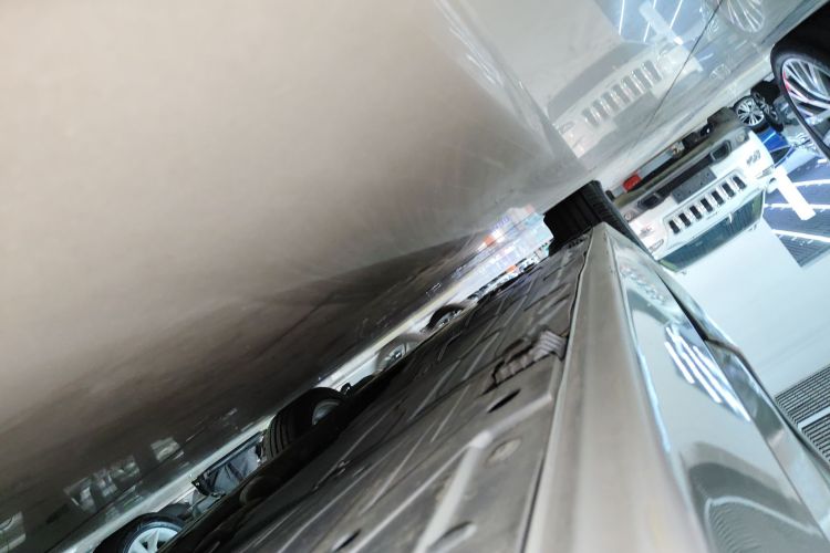 宝马3系 2014款 328i 运动设计套装局部细节9002