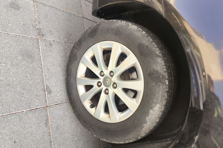 雪铁龙C5 2014款 1.6T 自动尊享型车身外观6008