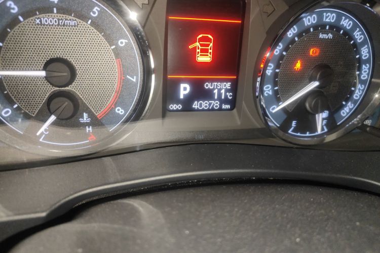 丰田 卡罗拉 2016款 1.6L CVT GL-i炫酷版中控内饰15