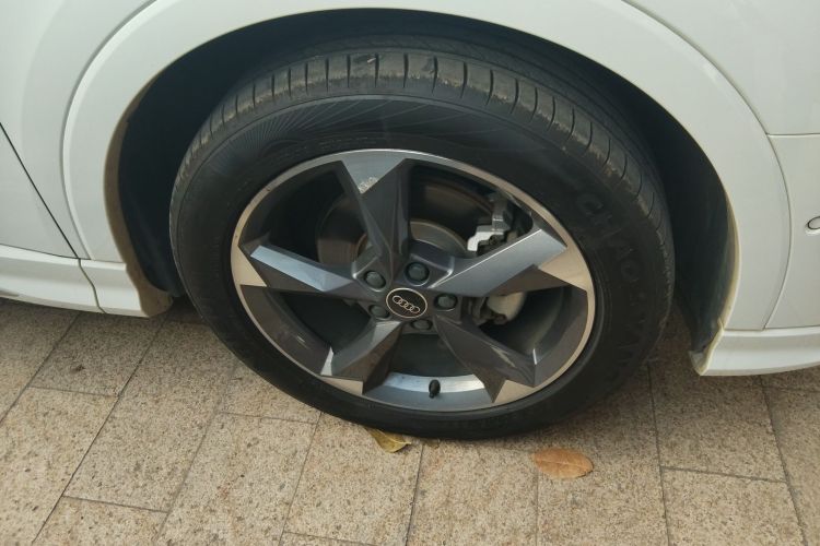 奥迪Q3 2024款 35 TFSI 时尚动感型车身外观10