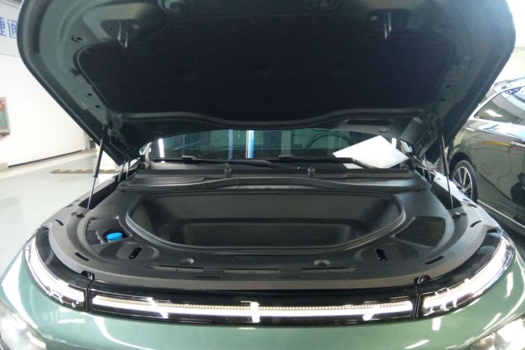 小鹏G9 2024款 570 Max机舱底盘24