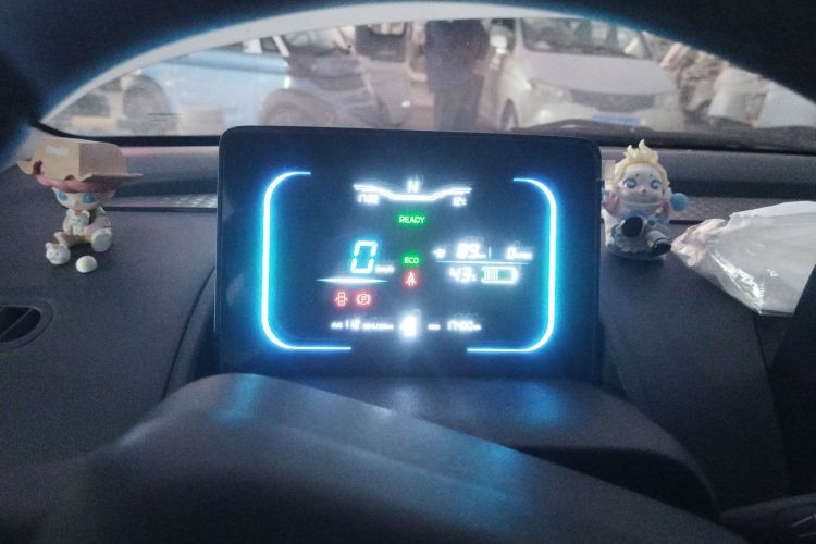 长安启源 长安Lumin 2022款 210km 香甜款中控内饰14