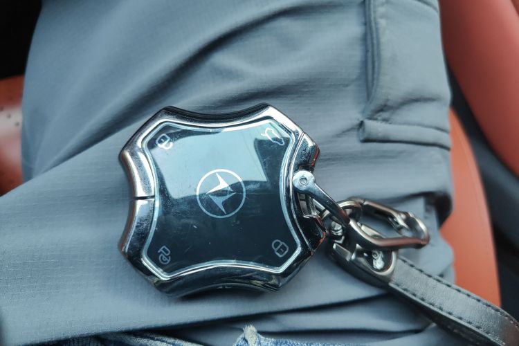 东风奕派 eπ008 2024款 636Max纯电版 6座中控内饰11