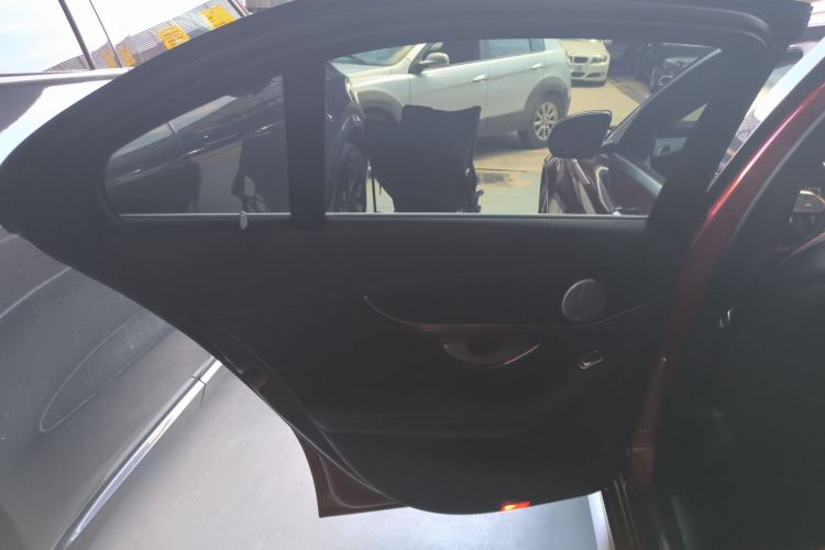 奔驰C级 2020款 C 200 L 时尚型运动版中控内饰7005