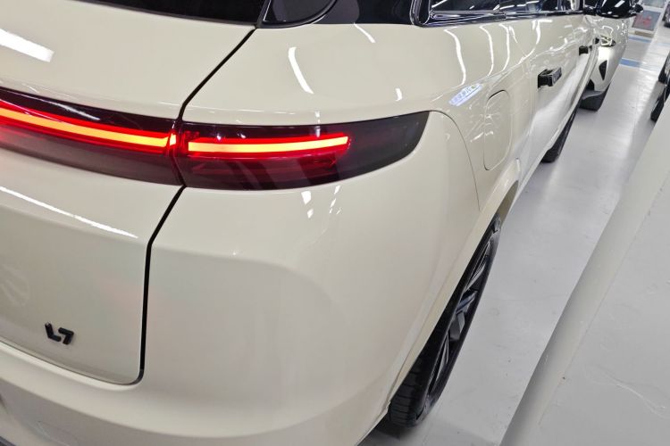 理想汽车 理想L7 2023款 Air车身外观6006