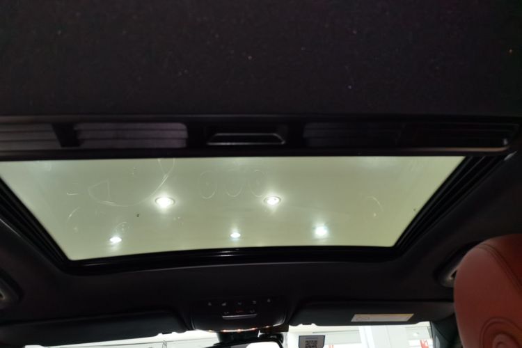 奔驰C级 2017款 改款 C 200 运动版局部细节22