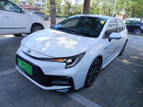 丰田 雷凌 2022款 双擎 1.8H E-CVT运动版