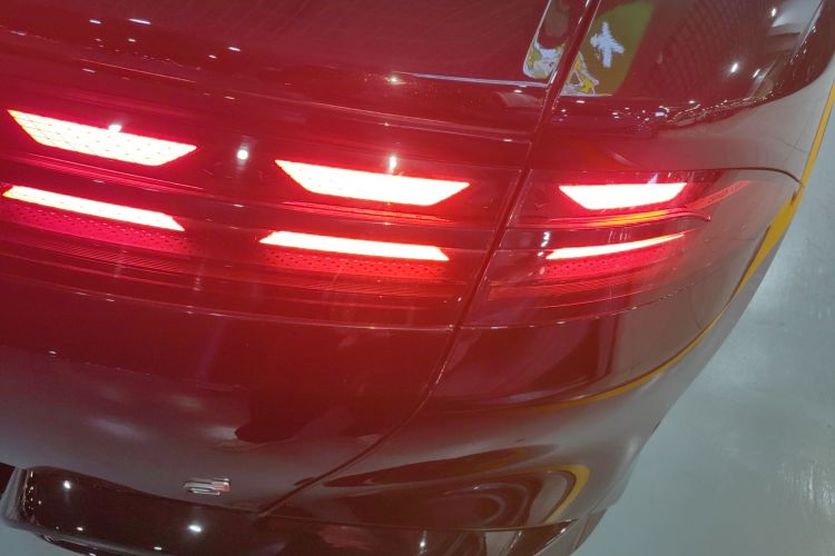 腾势Z9GT 2024款 1100四驱Max版车身外观6006