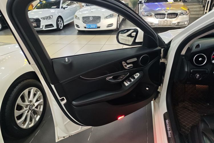 奔驰C级 2018款 C 200 L 运动版中控内饰7007