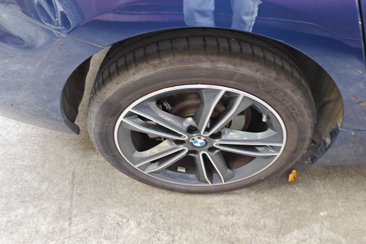 宝马1系 2021款 改款 120i M运动版车身外观6002