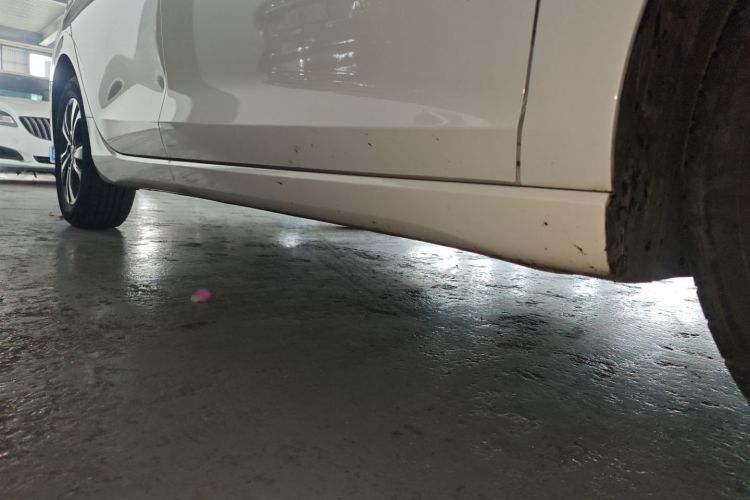 长安 逸动 2020款 PLUS 1.6L GDI 自动豪华型局部细节9001