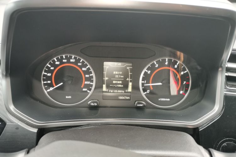 奇瑞 瑞虎3X 2021款 改款 钻石版 1.5L 手动2克拉中控内饰14