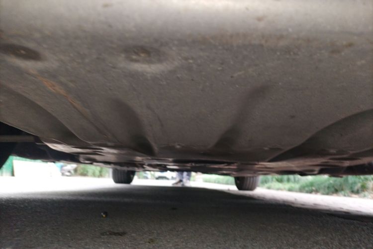 宝马3系 2013款 320Li 时尚型局部细节9008