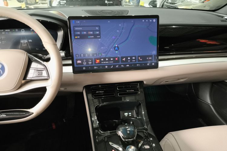 比亚迪 汉 2025款 DM-i 125KM尊贵型中控内饰16