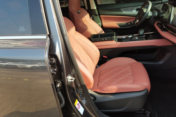 长安CS55PLUS 2024款 第三代 1.5T DCT尊贵型局部细节41