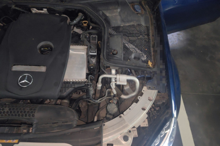 奔驰C级 2018款 C 200 运动版局部细节9007