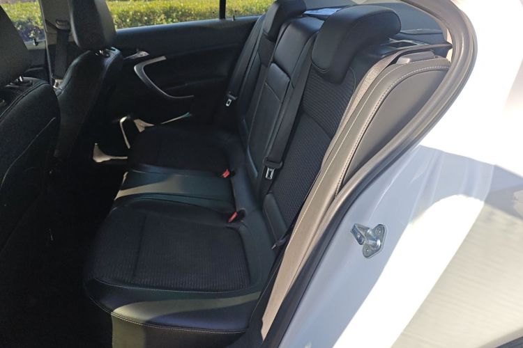 别克 君威 2015款 1.6T 领先技术型中控内饰21