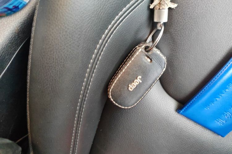 Jeep 自由光 2019款 2.0T 四驱探享版 国VI中控内饰11