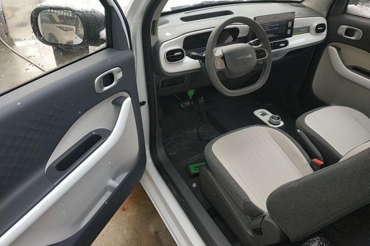 吉利银河 熊猫 2025款 210km 元气熊中控内饰20