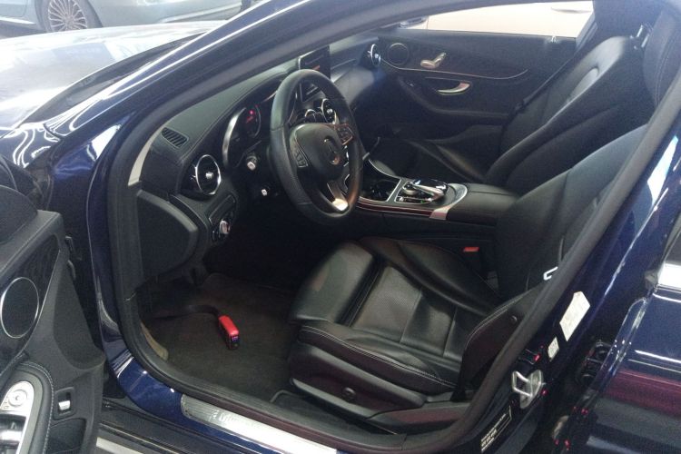 奔驰C级 2017款 C 180 L 运动版局部细节19