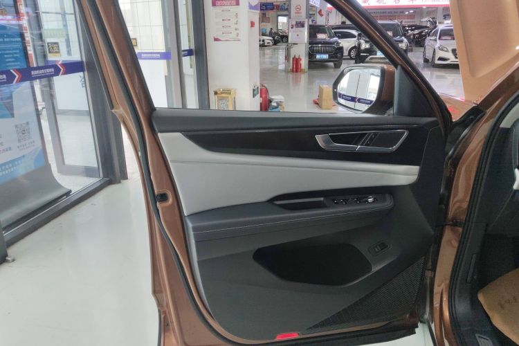 大众 途昂 2021款 380TSI 四驱豪华版中控内饰7007