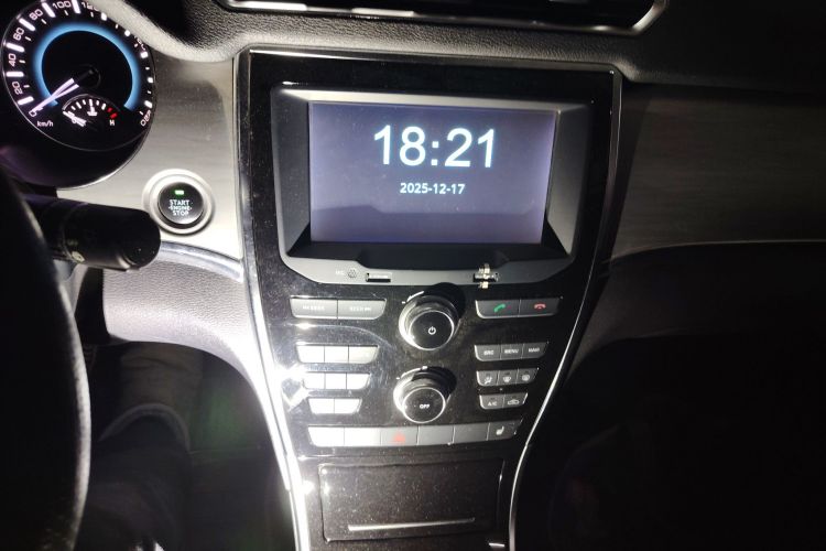 哈弗H2 2014款 1.5T 手动两驱精英版中控内饰16