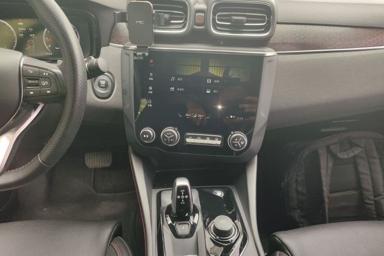 领克03 2020款 2.0TD 自动劲版中控内饰16