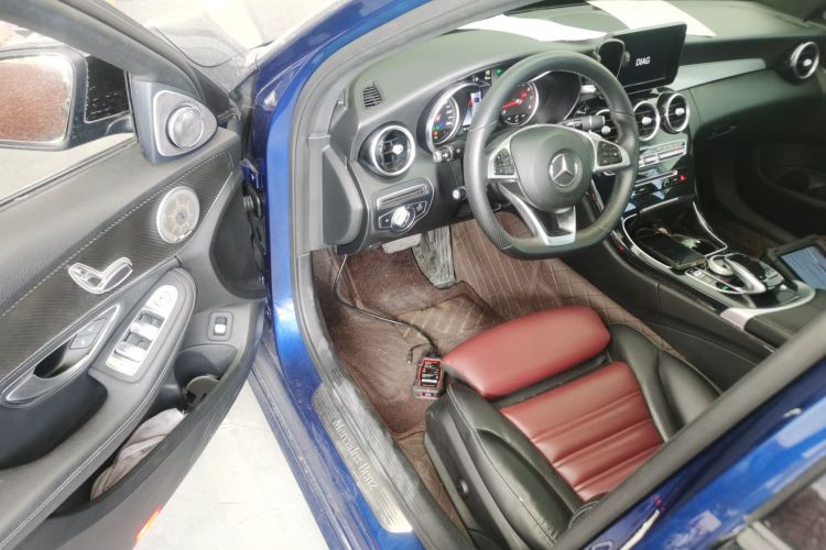 奔驰C级 2018款 C 200 运动版中控内饰7003