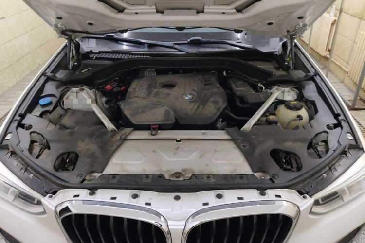 宝马X3 2020款  xDrive28i M运动套装机舱底盘24