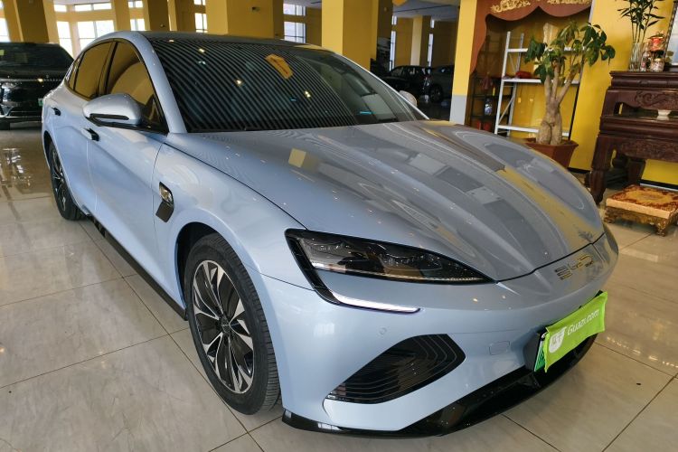 比亚迪 海豹 2023款 冠军版 550km 精英型车身外观3