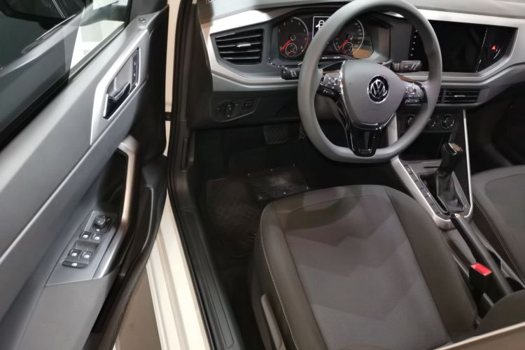 大众 Polo 2021款 Plus 1.5L 自动全景乐享版中控内饰7003