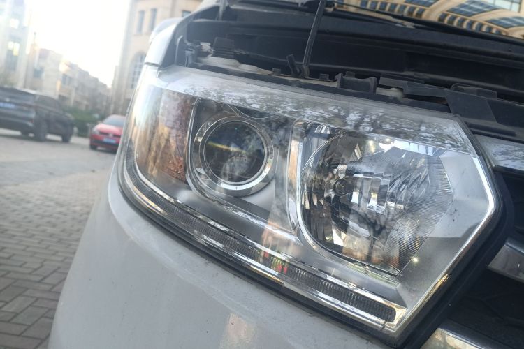 江淮瑞风 瑞风M3 2016款 宜家版 1.6L 豪华智能型车身外观8