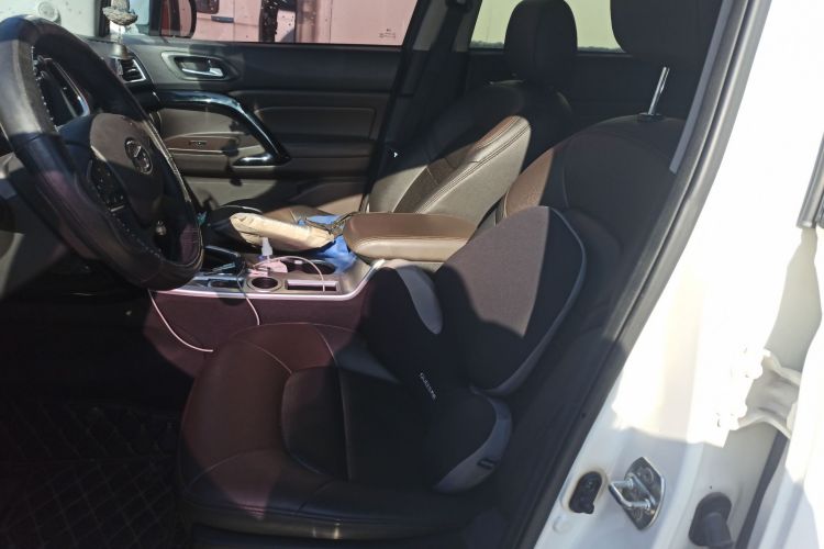 广汽传祺 传祺GS4 2017款 235T 自动两驱豪华智联版中控内饰19