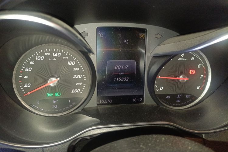 奔驰GLC轿跑 2017款 GLC 200 4MATIC 轿跑SUV中控内饰15