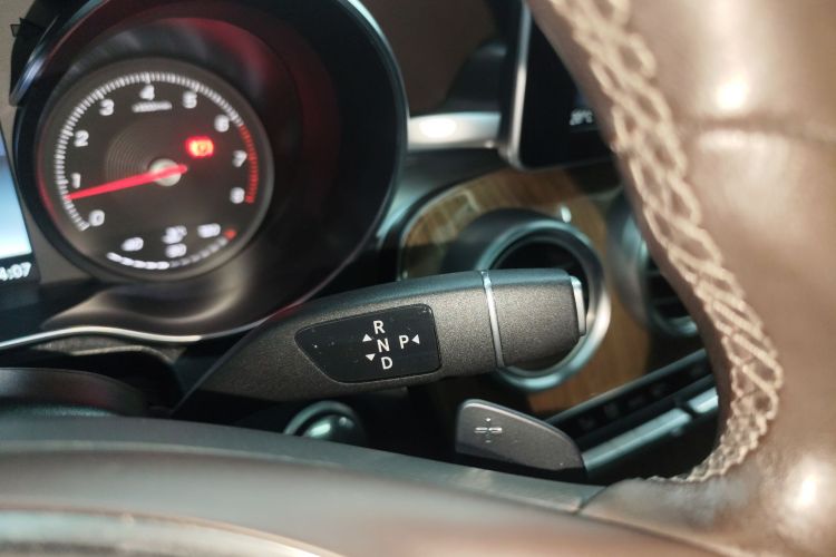 奔驰GLC轿跑 2019款 改款 GLC 260 4MATIC 轿跑SUV局部细节18