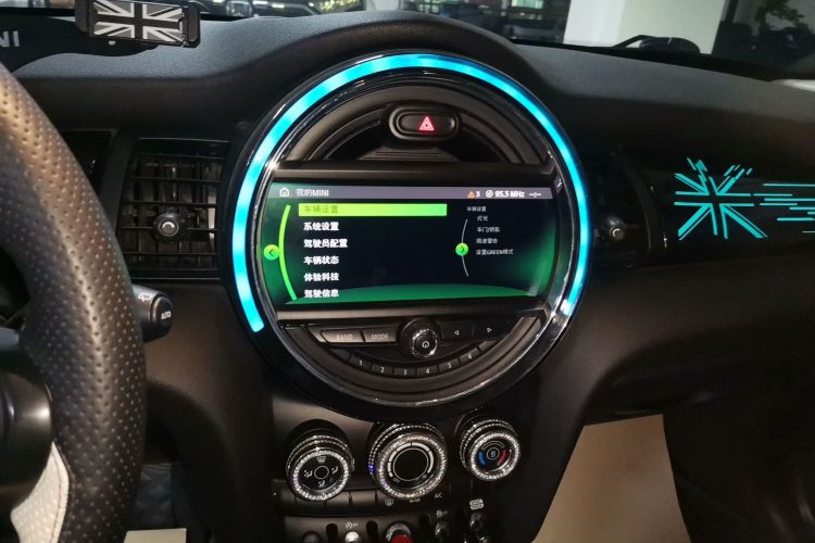 MINI 2019款 1.5T COOPER 经典派局部细节16