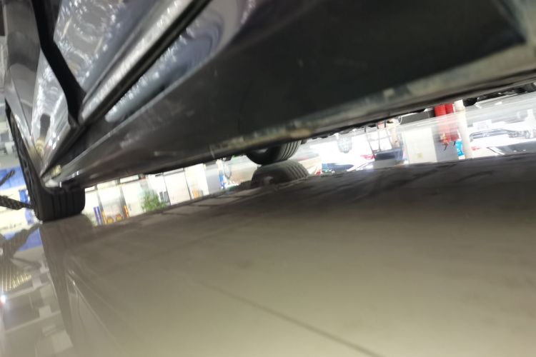 奔驰EQE 2022款 350 先锋版局部细节9002