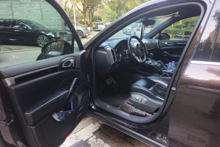 保时捷 2016款 Cayenne 3.0T中控内饰7003