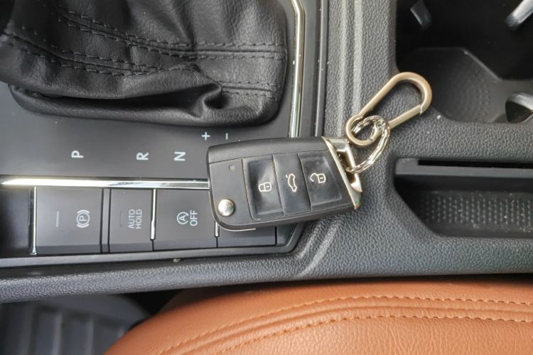 大众 朗逸 2019款 280TSI DSG舒适版 国VI中控内饰7001